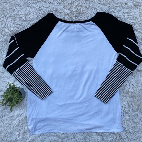 BiBi Twist Front Top 💗 White & Black - Picture 4 of 10